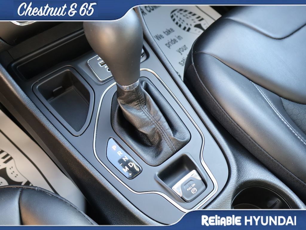 Used 2021 Jeep Cherokee Latitude Plus FWD image 39