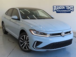 New 2025 Volkswagen Jetta SE video 1