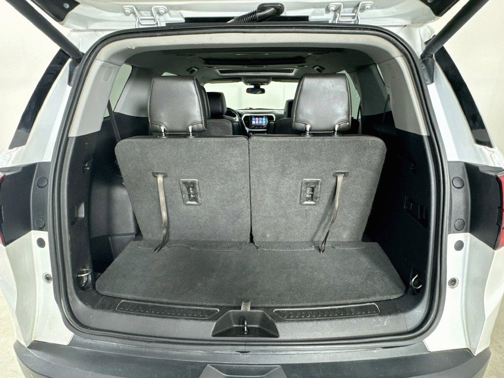 Used 2019 GMC Acadia SLT FWD image 32
