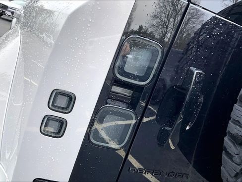 New 2026 Land Rover Defender 110 AWD/4WD image 5