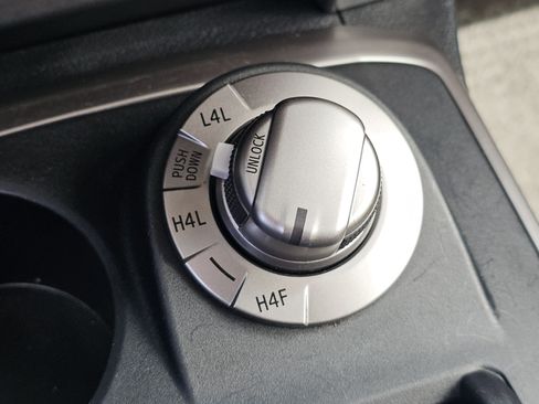 Used 2020 Toyota 4Runner Limited AWD/4WD image 10