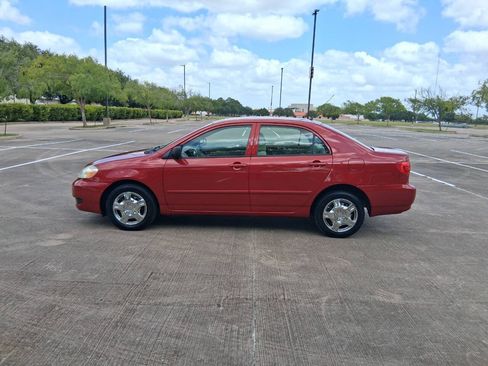 Used 2005 Toyota Corolla CE FWD image 3