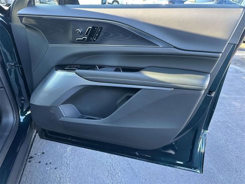 New 2026 Cadillac Lyriq Premium Luxury image 8