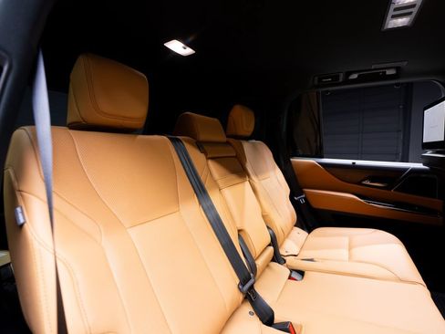 Used 2025 Lexus LX 600 4WD w/ Appearance Package image 51