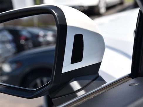 Used 2025 Audi Q3 2.0T Premium image 10