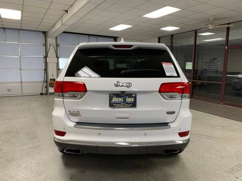 Used 2016 Jeep Grand Cherokee Summit AWD/4WD image 5