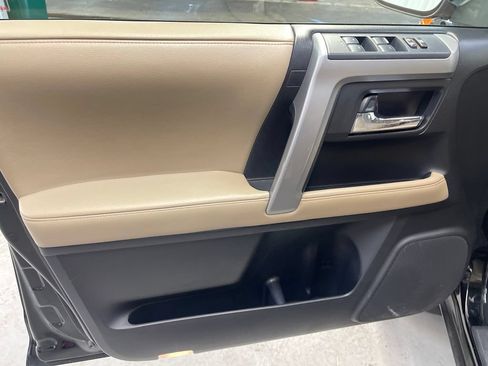 Used 2017 Toyota 4Runner SR5 Premium AWD/4WD image 15