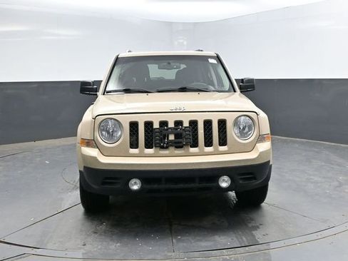 Used 2017 Jeep Patriot Sport FWD image 3