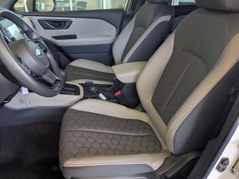 Certified 2025 Subaru Forester AWD/4WD image 20