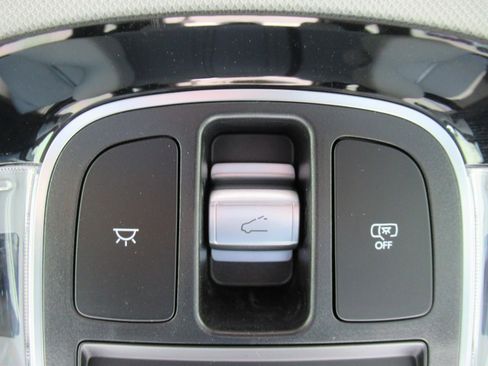 Used 2025 Hyundai Tucson Limited FWD image 32