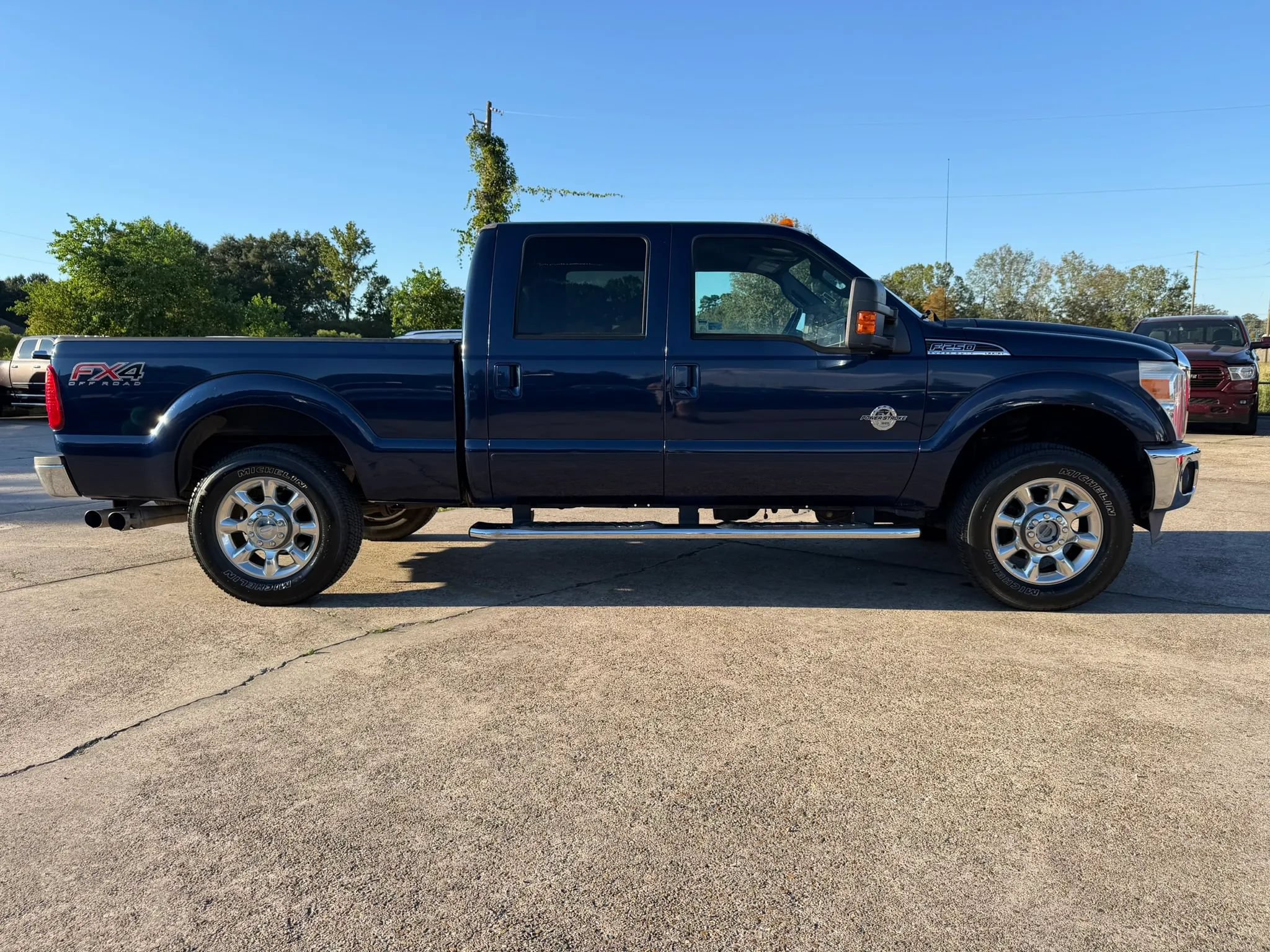 Used 2012 Ford F250 Lariat w/ Lariat Interior Pkg AWD/4WD image 6