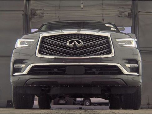 Used 2024 INFINITI QX80 Luxe image 2