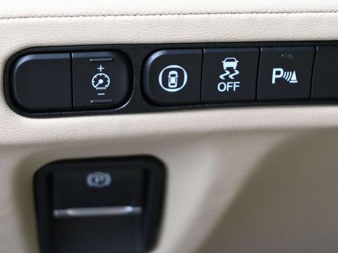 Used 2022 Acura MDX FWD w/ Technology Package image 7