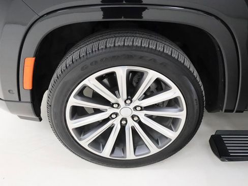 Used 2022 Jeep Grand Wagoneer Series II w/ Premium Group II image 7