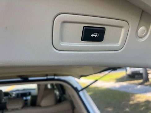 Used 2012 Nissan Murano SL FWD image 12