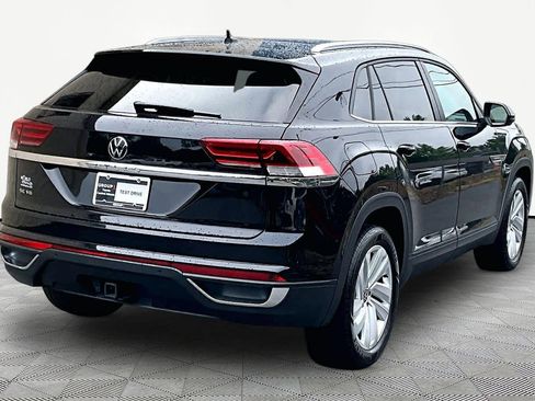 Used 2023 Volkswagen Atlas Cross Sport SE w/ Panoramic Sunroof Package FWD image 13