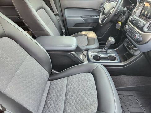 Used 2020 Chevrolet Colorado Z71 AWD/4WD image 14