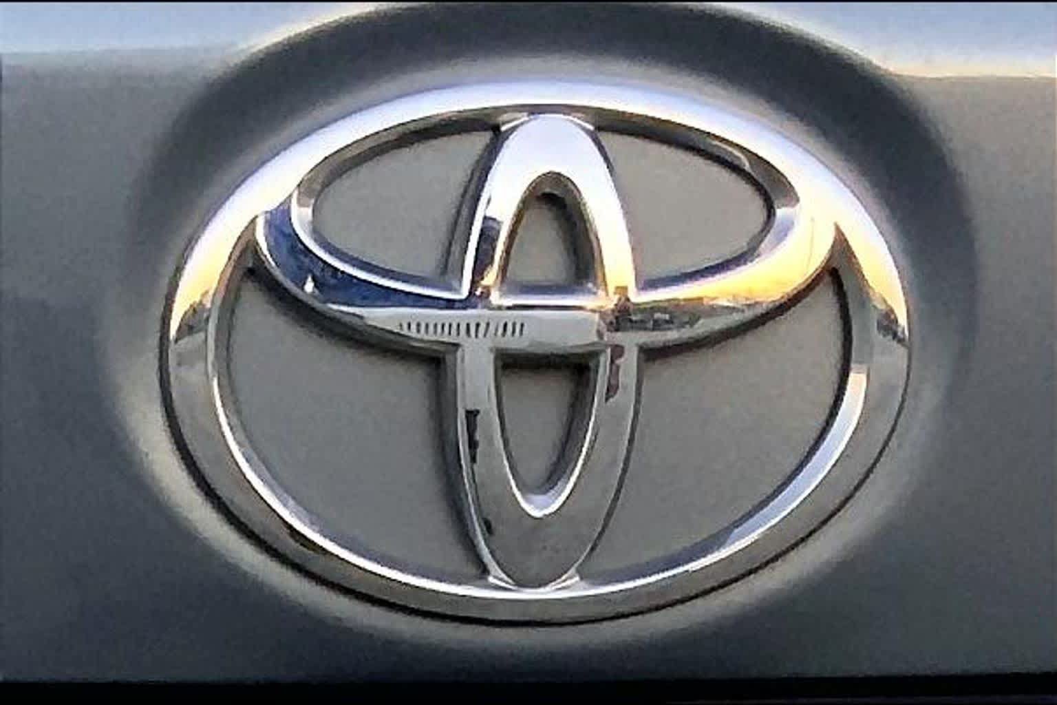 Used 2024 Toyota Corolla LE FWD image 10