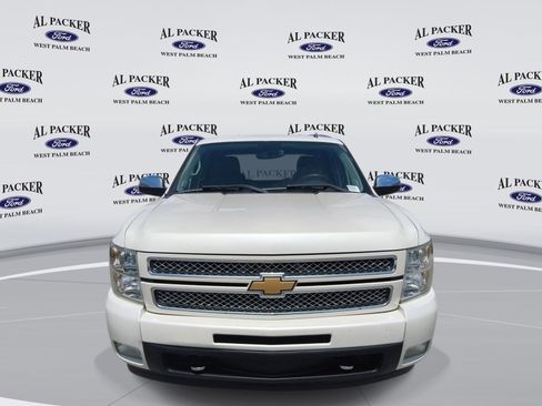 Used 2013 Chevrolet Silverado 1500 LTZ w/ LTZ White Diamond Edition RWD image 8
