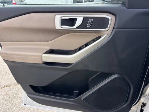 Used 2020 Ford Explorer XLT RWD image 12