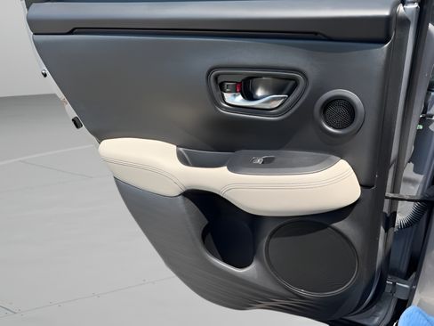 Certified 2024 Honda HR-V EX-L image 25