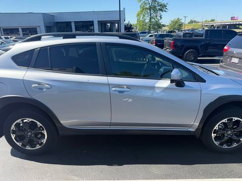 Used 2023 Subaru Crosstrek 2.0i Premium AWD/4WD image 2
