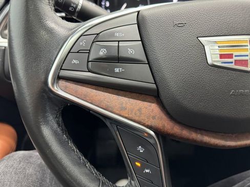 Used 2022 Cadillac XT5 Premium Luxury w/ Technology Package image 22