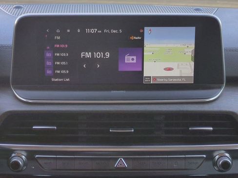 Used 2022 Kia Telluride EX w/ EX Premium Package image 18