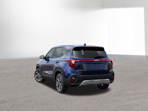 New 2026 Kia Seltos LX image 4