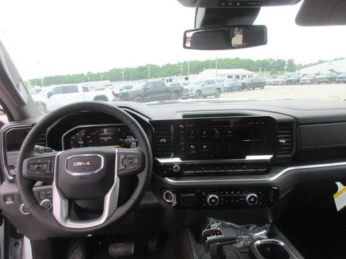 New 2026 GMC Sierra 1500 SLT w/ SLT Premium Package AWD/4WD image 16
