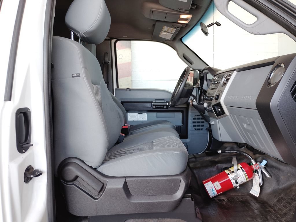 Used 2016 Ford F350 XLT w/ XLT Interior Package RWD image 14
