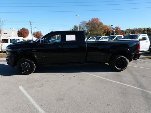 Used 2025 RAM 3500 Limited image 10