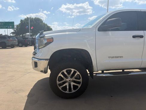 Used 2018 Toyota Tundra SR5 w/ SR5 Upgrade Package RWD image 2