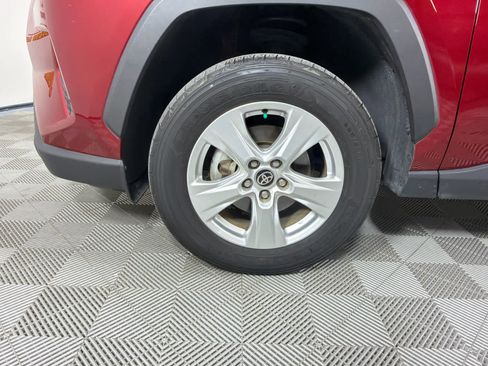 Used 2021 Toyota RAV4 XLE AWD/4WD image 10