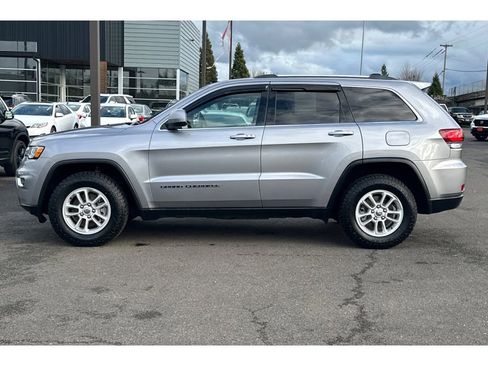 Used 2020 Jeep Grand Cherokee Laredo image 9