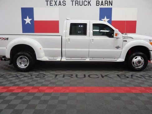 Used 2016 Ford F350 Lariat w/ Lariat Interior Package AWD/4WD image 14