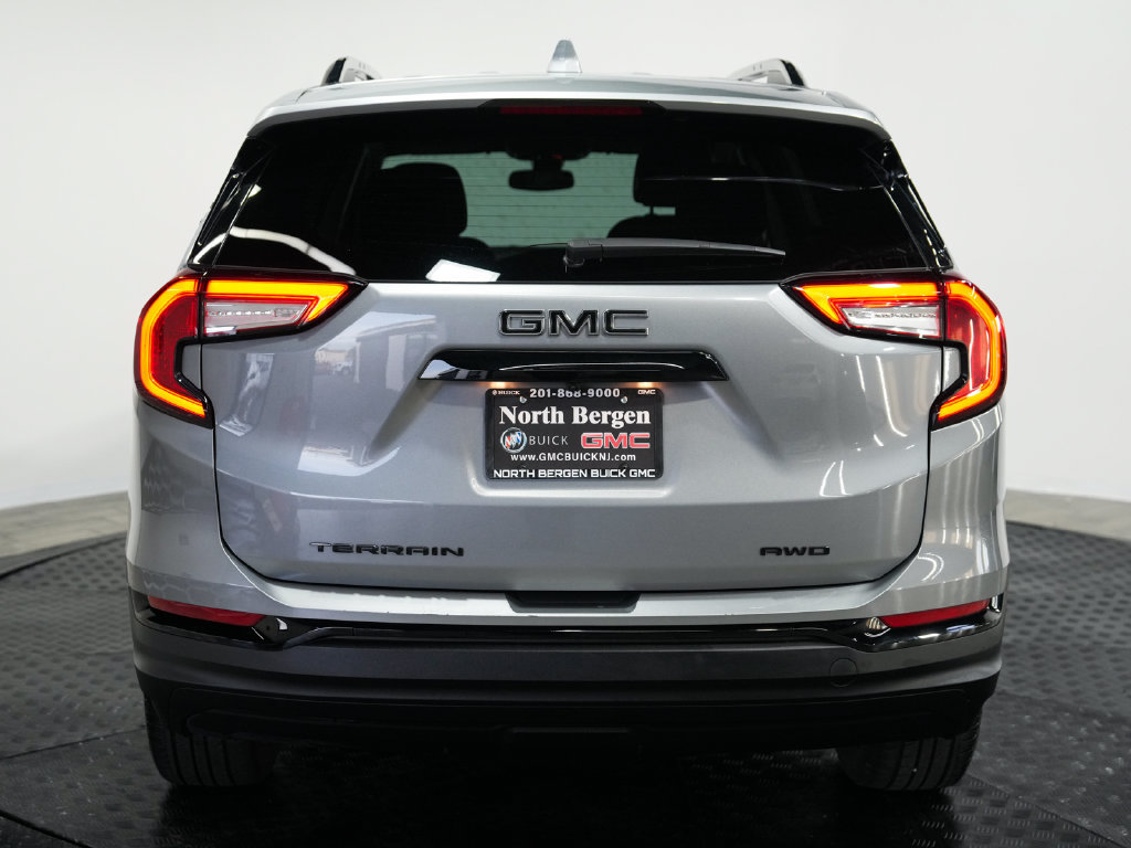 Used 2023 GMC Terrain SLE w/ Driver Convenience Package AWD/4WD image 7