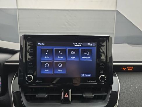 Used 2022 Toyota Corolla LE image 31