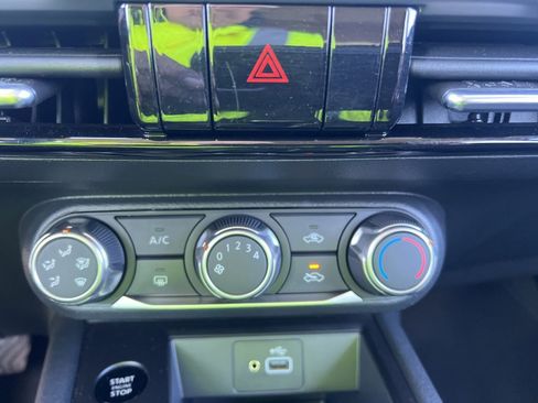 Used 2025 Nissan Kicks S image 16