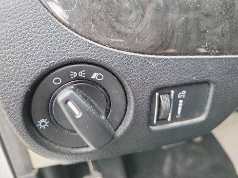 Used 2016 Dodge Grand Caravan SE w/ Quick Order Package 29E SE image 19