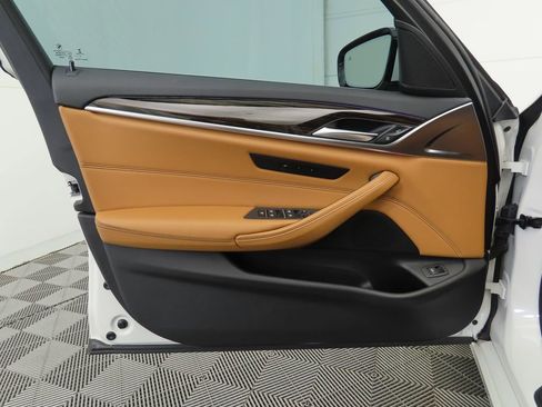 Used 2019 BMW 530i xDrive 530i xDrive w/ Convenience Package image 25