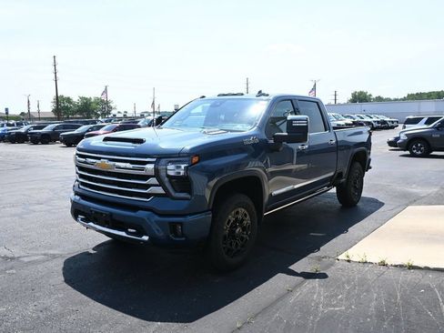 Used 2026 Chevrolet Silverado 3500 High Country w/ High Country Premium Package AWD/4WD image 13