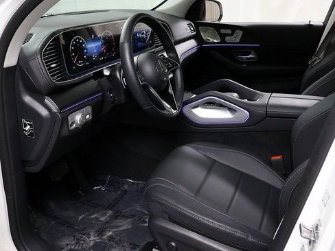 Certified 2026 Mercedes-Benz GLS 450 4MATIC image 29