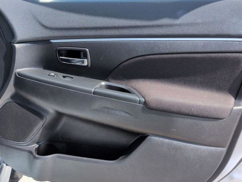 Used 2011 Mitsubishi Outlander Sport ES FWD image 29