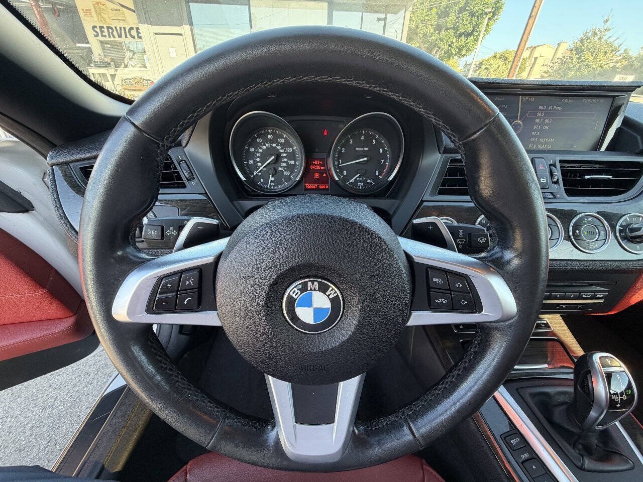 Used 2014 BMW Z4 sDrive28i w/ Technology Package RWD image 12