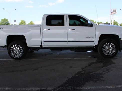 Used 2019 Chevrolet Silverado 2500 LTZ w/ Duramax Plus Package AWD/4WD image 5