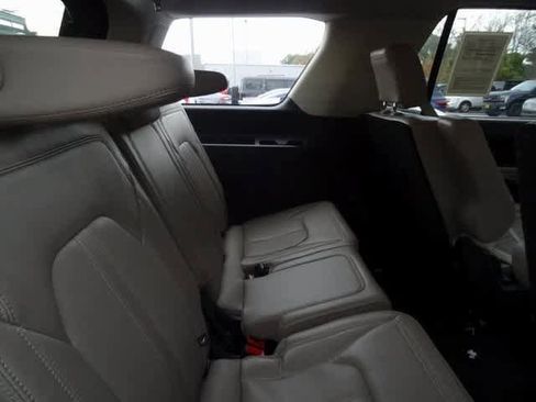 Certified 2024 Ford Expedition Limited image 13