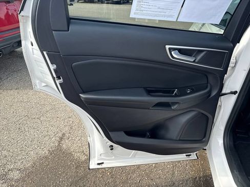 Used 2019 Ford Edge SEL w/ Equipment Group 201A AWD/4WD image 19