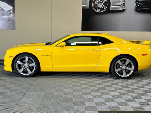 Used 2013 Chevrolet Camaro SS w/ RS Package RWD image 7