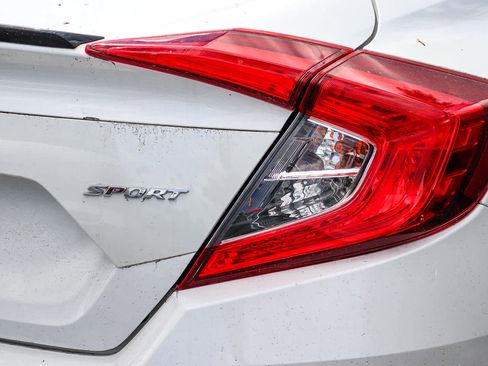 Used 2019 Honda Civic Sport image 7